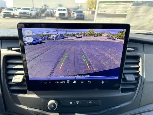 Used 2023 Ford E-Transit Medium Roof image 15