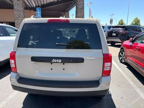 Used 2017 Jeep Patriot Sport FWD image 9