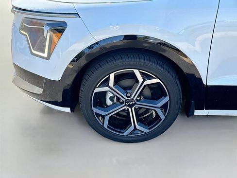 Used 2023 Kia Niro EX Touring FWD image 35