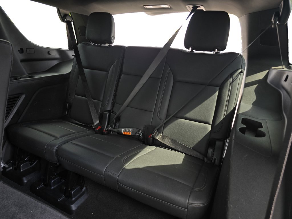 Used 2025 Chevrolet Tahoe Z71 AWD/4WD image 15