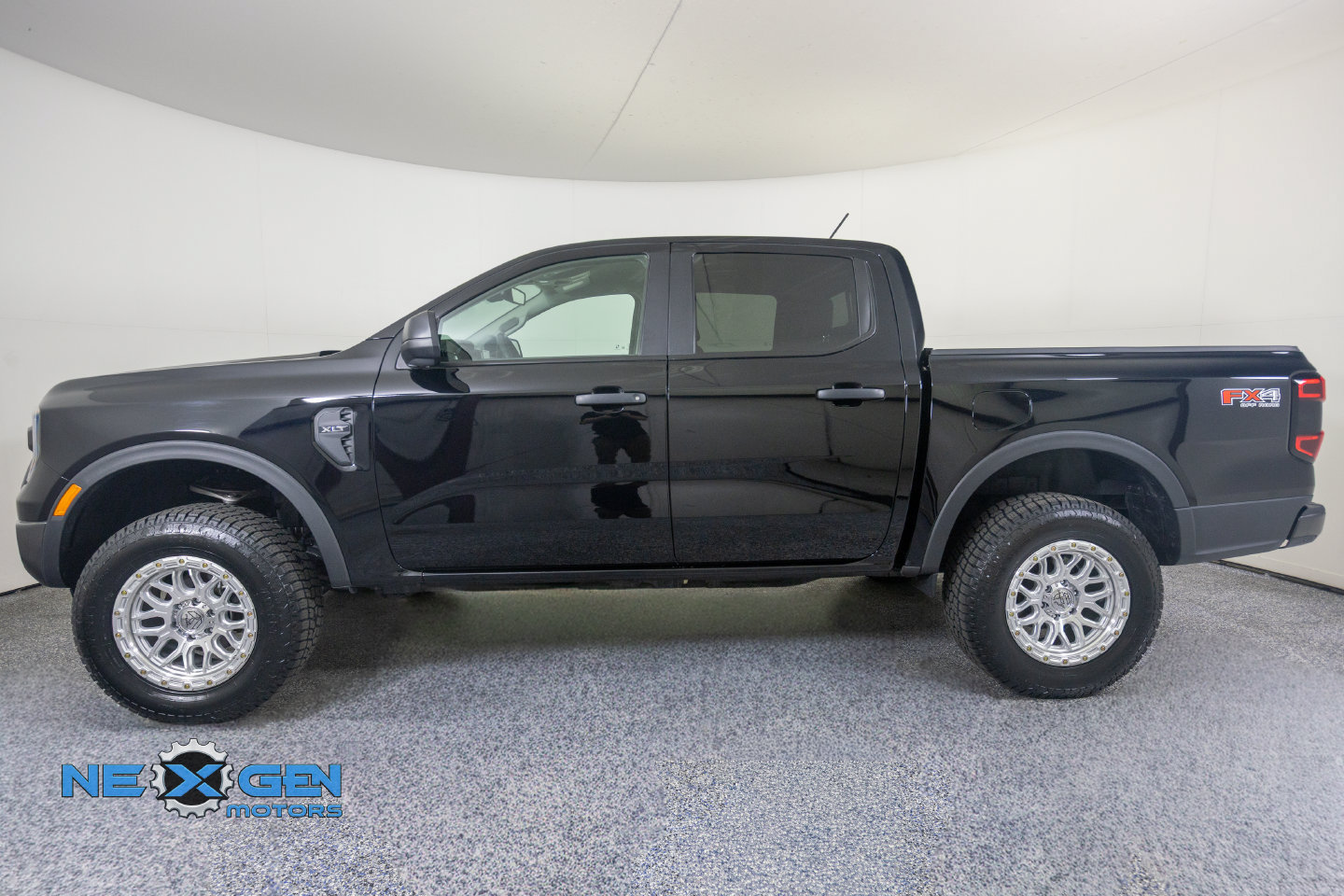 Used 2025 Ford Ranger XLT w/ FX4 Off-Road Package AWD/4WD image 26