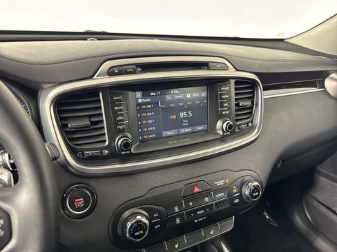 Used 2017 Kia Sorento EX AWD/4WD image 6