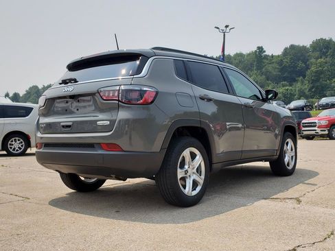 Certified 2023 Jeep Compass Latitude AWD/4WD image 3