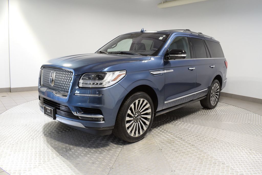 Used 2019 Lincoln Navigator Reserve w/ Cargo Package AWD/4WD image 9