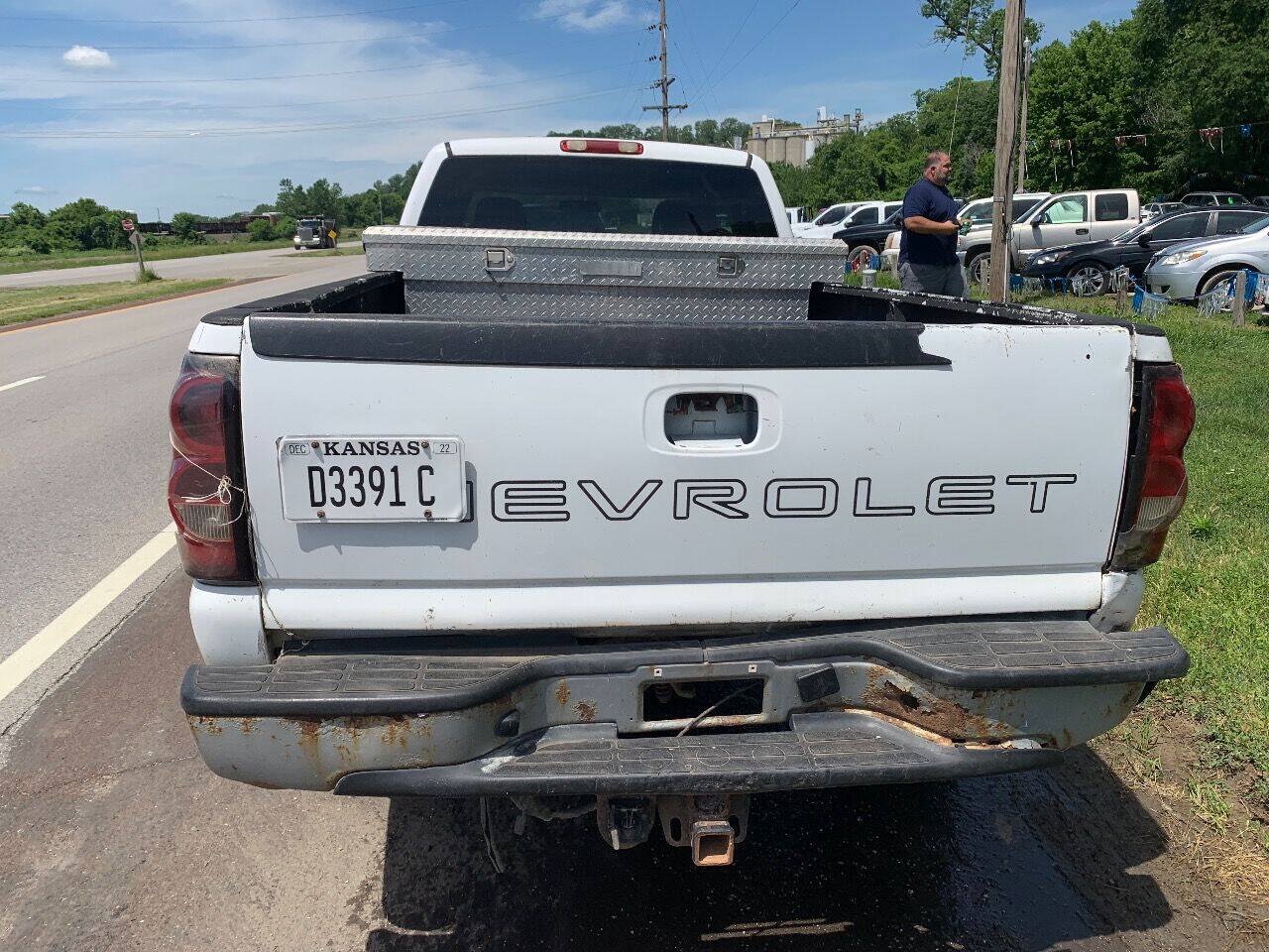 Used 2006 Chevrolet Silverado 2500 W/T AWD/4WD image 3