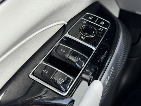 New 2025 Cadillac Lyriq Sport image 31