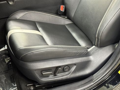 Used 2025 Toyota Camry SE w/ Convenience Package AWD/4WD image 25