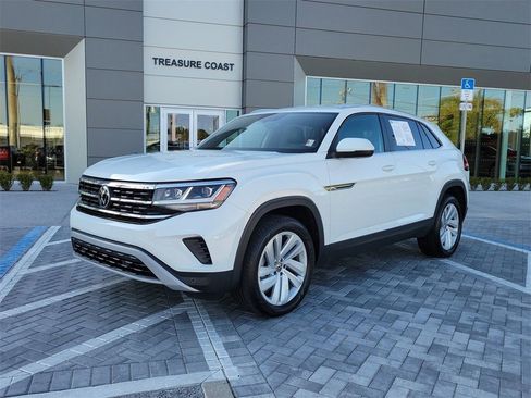 Used 2022 Volkswagen Atlas Cross Sport SE image 1