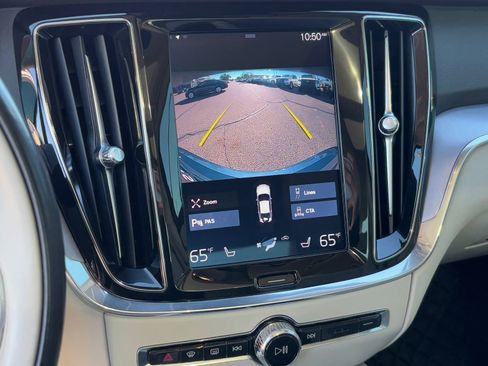 Used 2020 Volvo S60 T6 Momentum image 25