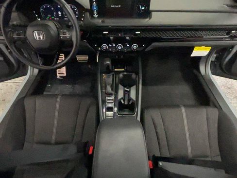 Used 2025 Honda Accord Sport image 27
