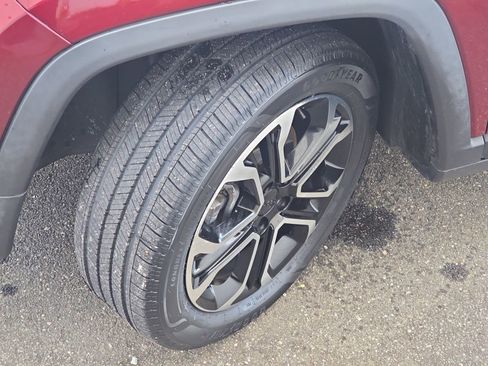 Used 2022 Jeep Compass Limited image 38