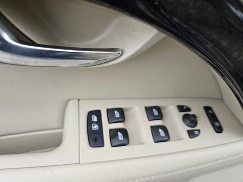 Used 2016 Volvo XC70 T5 Platinum w/ Protection Package image 17