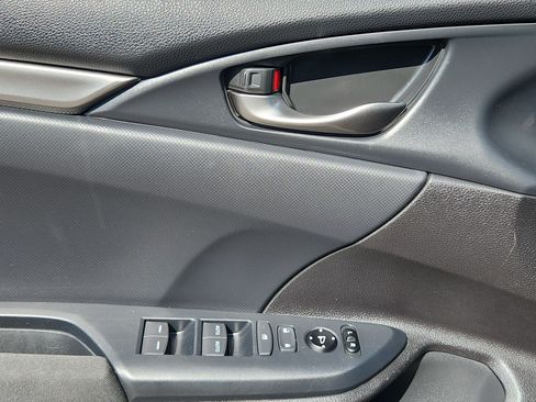 Used 2019 Honda Civic Sport image 8