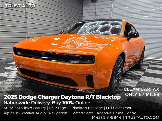 Used 2025 Dodge Charger Daytona R/T w/ Sun & Sound Package AWD/4WD image 1