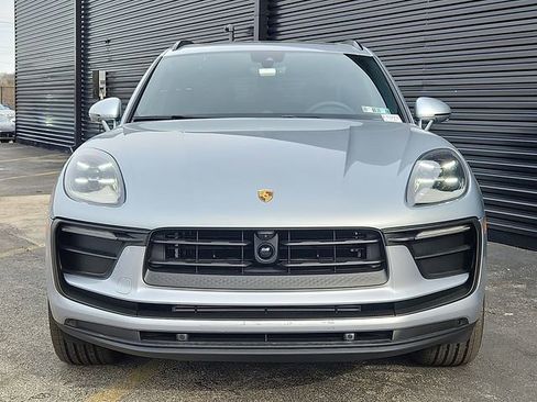 Certified 2026 Porsche Macan AWD/4WD image 10