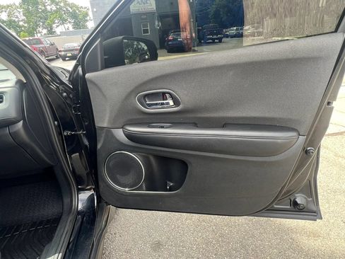 Used 2022 Honda HR-V EX image 31