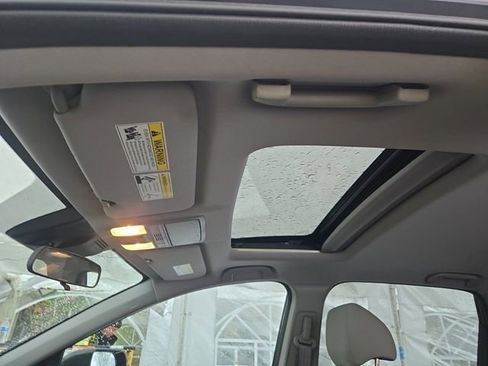 Used 2017 Honda CR-V EX image 9