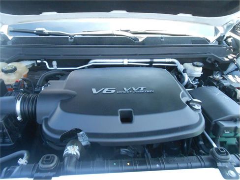 Used 2017 Chevrolet Colorado Z71 image 36