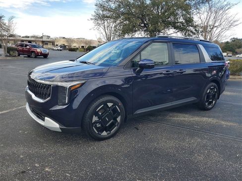New 2026 Kia Carnival EX image 2