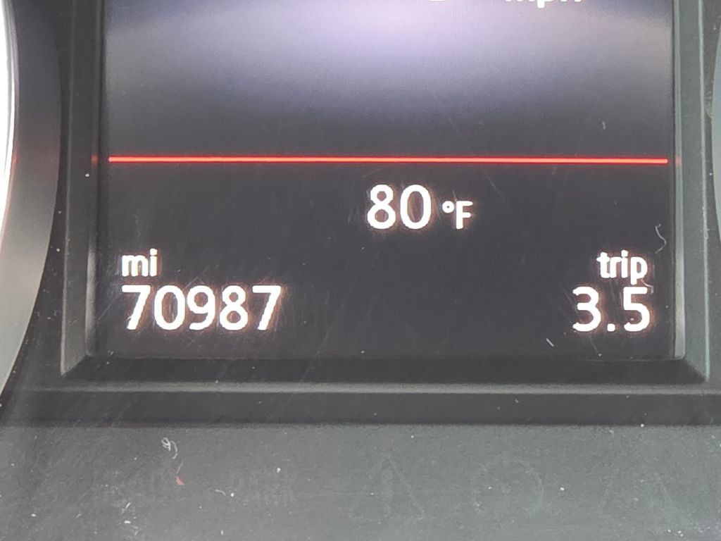 Used 2019 Volkswagen Golf 4-Door FWD image 33
