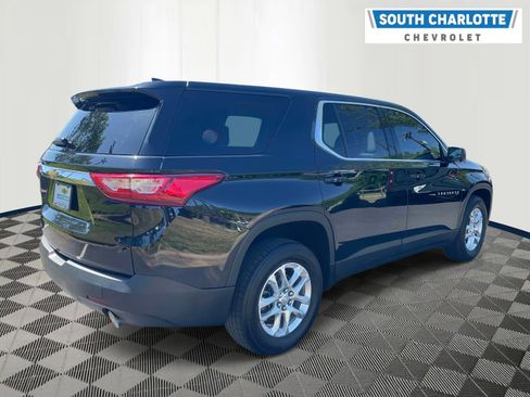 Used 2021 Chevrolet Traverse LS image 5