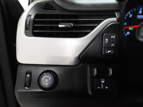 Used 2018 GMC Yukon XL SLT w/ Premium Edition image 20