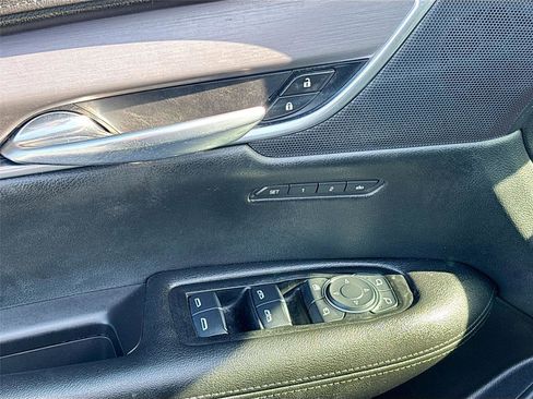 Used 2017 Cadillac XT5 Luxury w/ Driver Awareness Package image 19