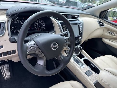 Used 2024 Nissan Murano SV image 35