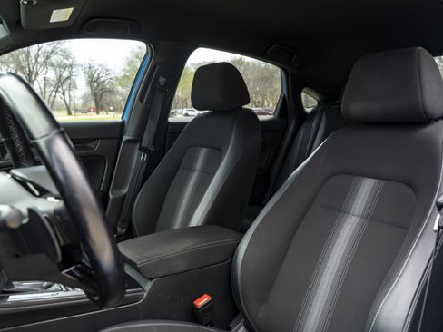 Used 2023 Honda Civic Sport image 17