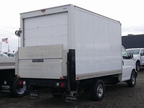 Used 2016 Chevrolet Express 3500 image 5