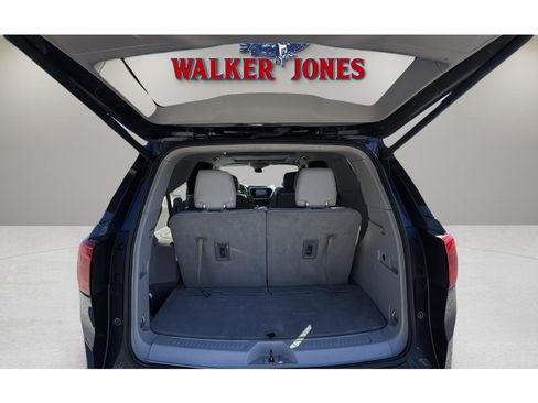 Used 2018 GMC Acadia SLT image 15