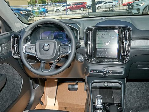 New 2026 Volvo XC40 B5 Plus w/ Climate Package AWD/4WD image 24
