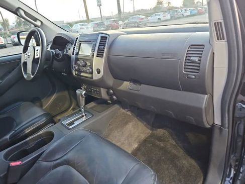 Used 2014 Nissan Frontier PRO-4X w/ Pro-4x Luxury Package image 12