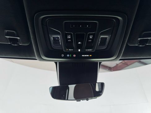 Used 2024 GMC Sierra 1500 Denali Ultimate AWD/4WD image 28