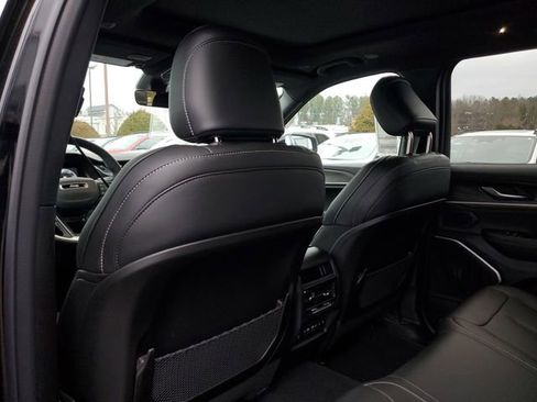 New 2026 Jeep Grand Cherokee Limited image 11