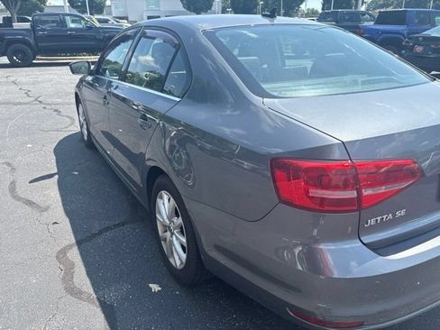 Used 2015 Volkswagen Jetta SE FWD image 9