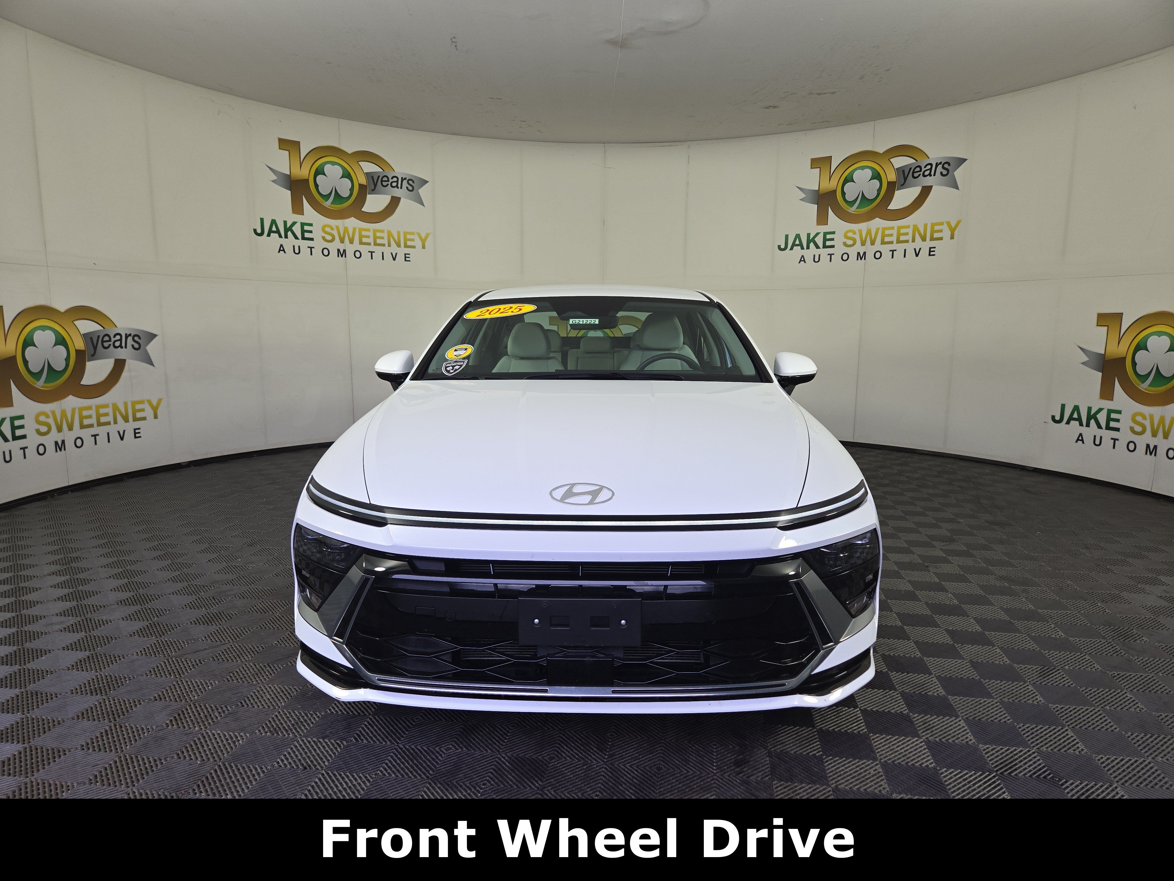 Used 2025 Hyundai Sonata SEL FWD image 2