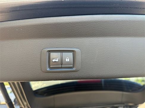 Used 2024 Mitsubishi Outlander SE image 10