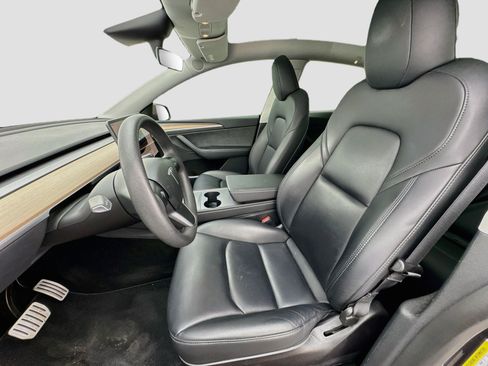 Used 2023 Tesla Model Y Performance AWD/4WD image 13