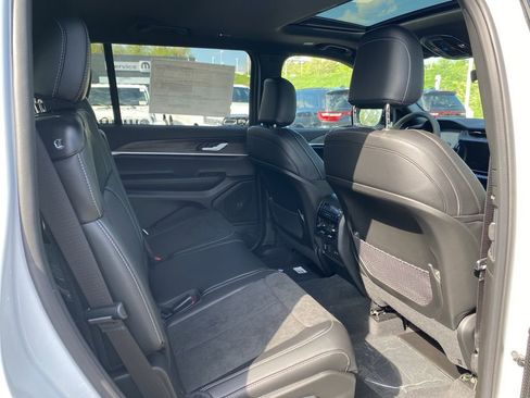New 2026 Jeep Grand Cherokee L 4WD image 13