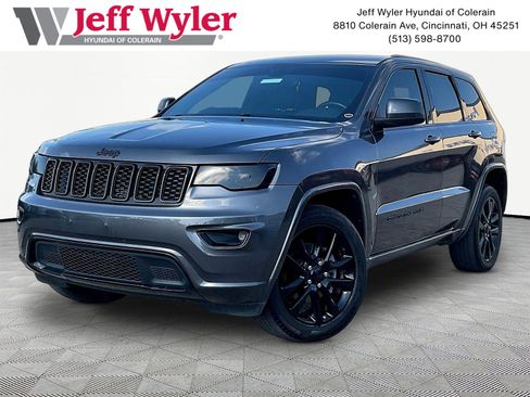 Used 2018 Jeep Grand Cherokee Altitude AWD/4WD image 1