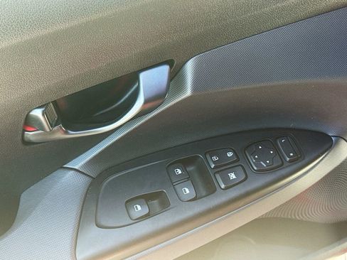 Used 2020 Hyundai Veloster N FWD image 17