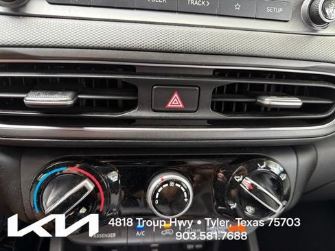 Used 2023 Hyundai Kona SE FWD image 19