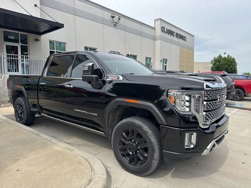 Used 2022 GMC Sierra 2500 Denali w/ Denali Black Diamond Edition AWD/4WD image 1