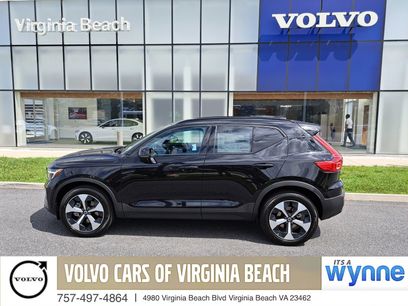 New 2025 Volvo XC40 B5 Plus w/ Protection Package Premier