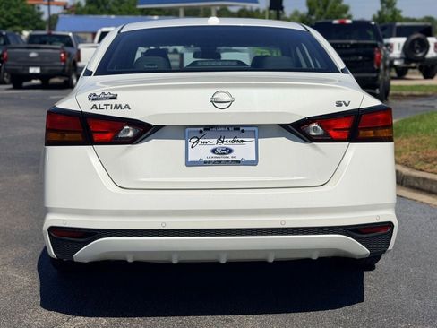 Used 2024 Nissan Altima 2.5 SV FWD image 7