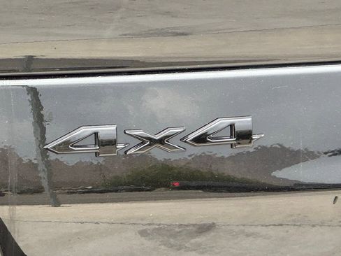 New 2025 Jeep Grand Cherokee L Altitude image 11