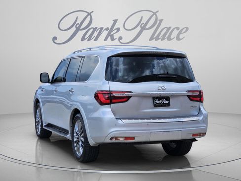 Used 2020 INFINITI QX80 Luxe w/ 22" Wheel Package RWD image 3