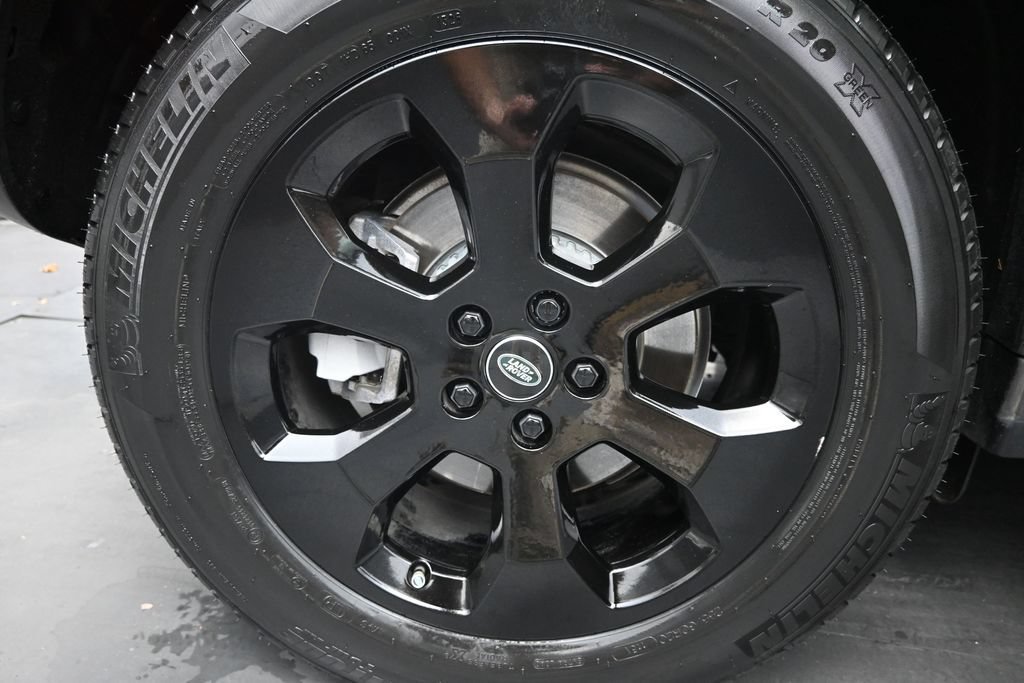 Used 2025 Land Rover Defender 110 S AWD/4WD image 15