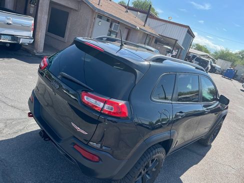 Used 2014 Jeep Cherokee Trailhawk w/ Comfort/Convenience Group AWD/4WD image 50